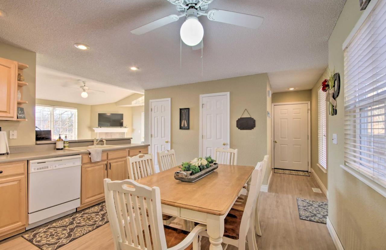 Waterfront Townhome With Private Dock And Lake Views Ozarks-See Exterior foto